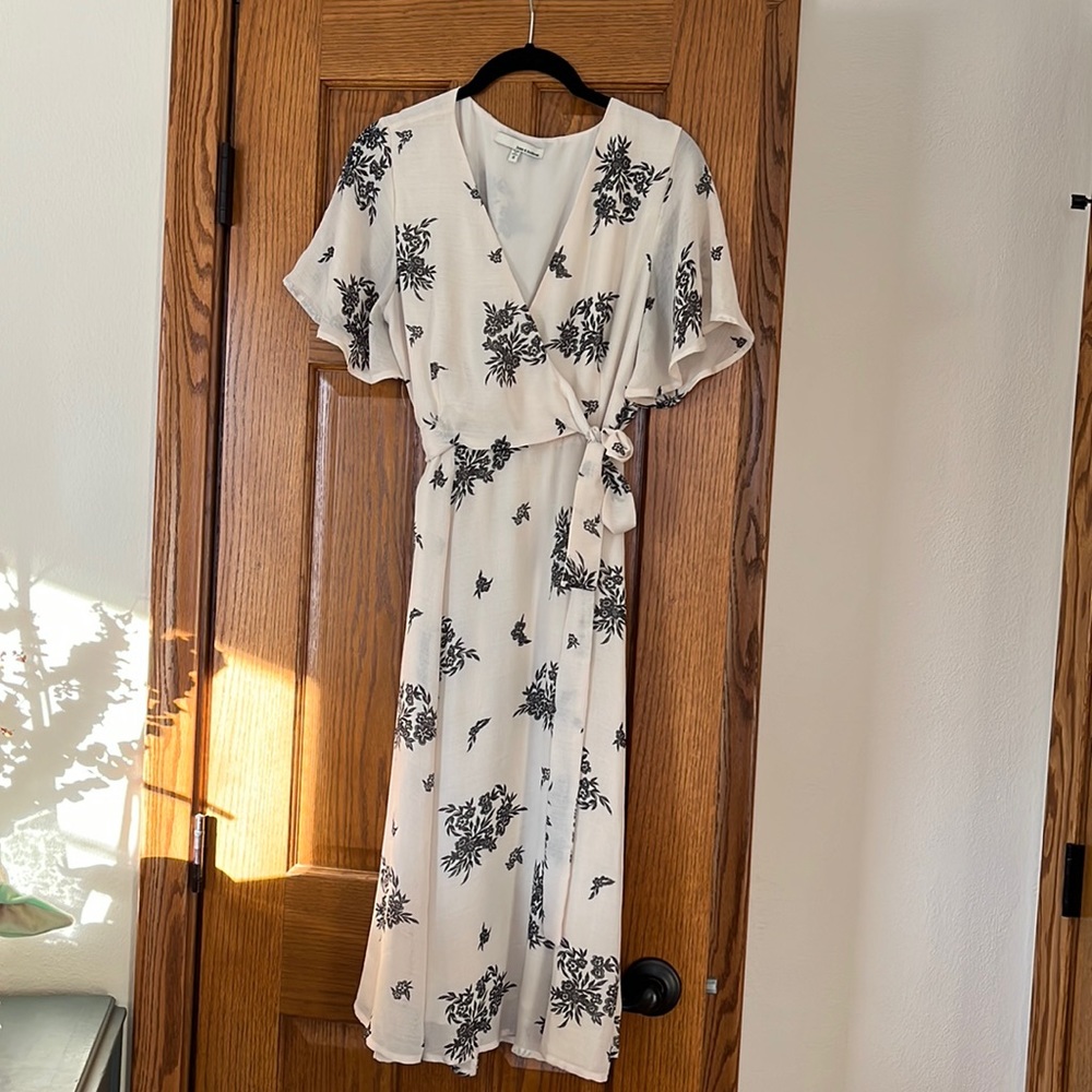 June & Hudson midi floral wrap dress